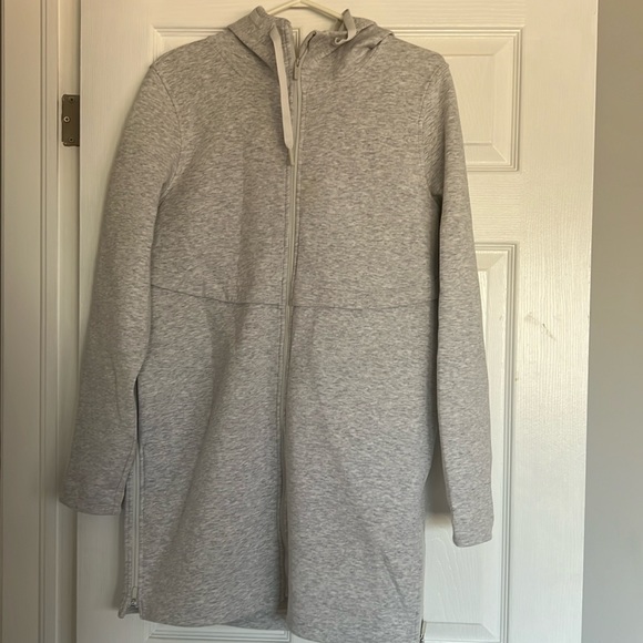 COPY - Lululemon Long Horizons Hoodie - Picture 3 of 4